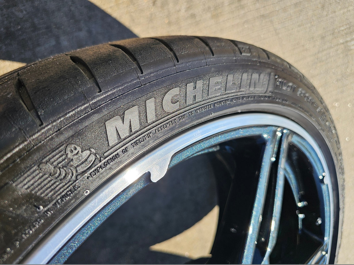 19" + 20" Chevy Corvette C8 OEM 14007 14008 wheels rims MICHELIN