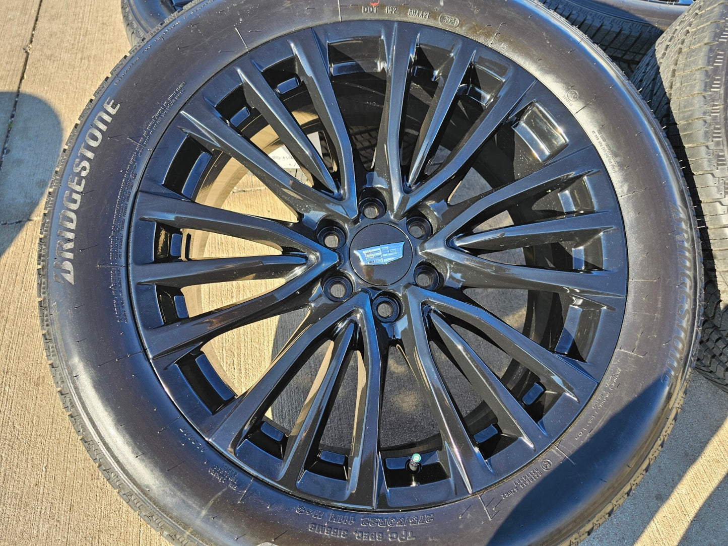 22" Cadillac Escalade V Platinum OEM 4883 95479 wheels rims 2024 2025 2026 NEW