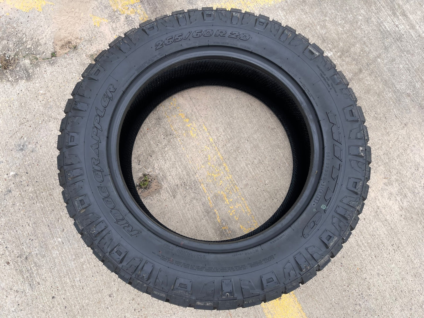 (1) 265/60/20 Nitto Ridge Grappler R/T tire 112T 265/60R20 NEW