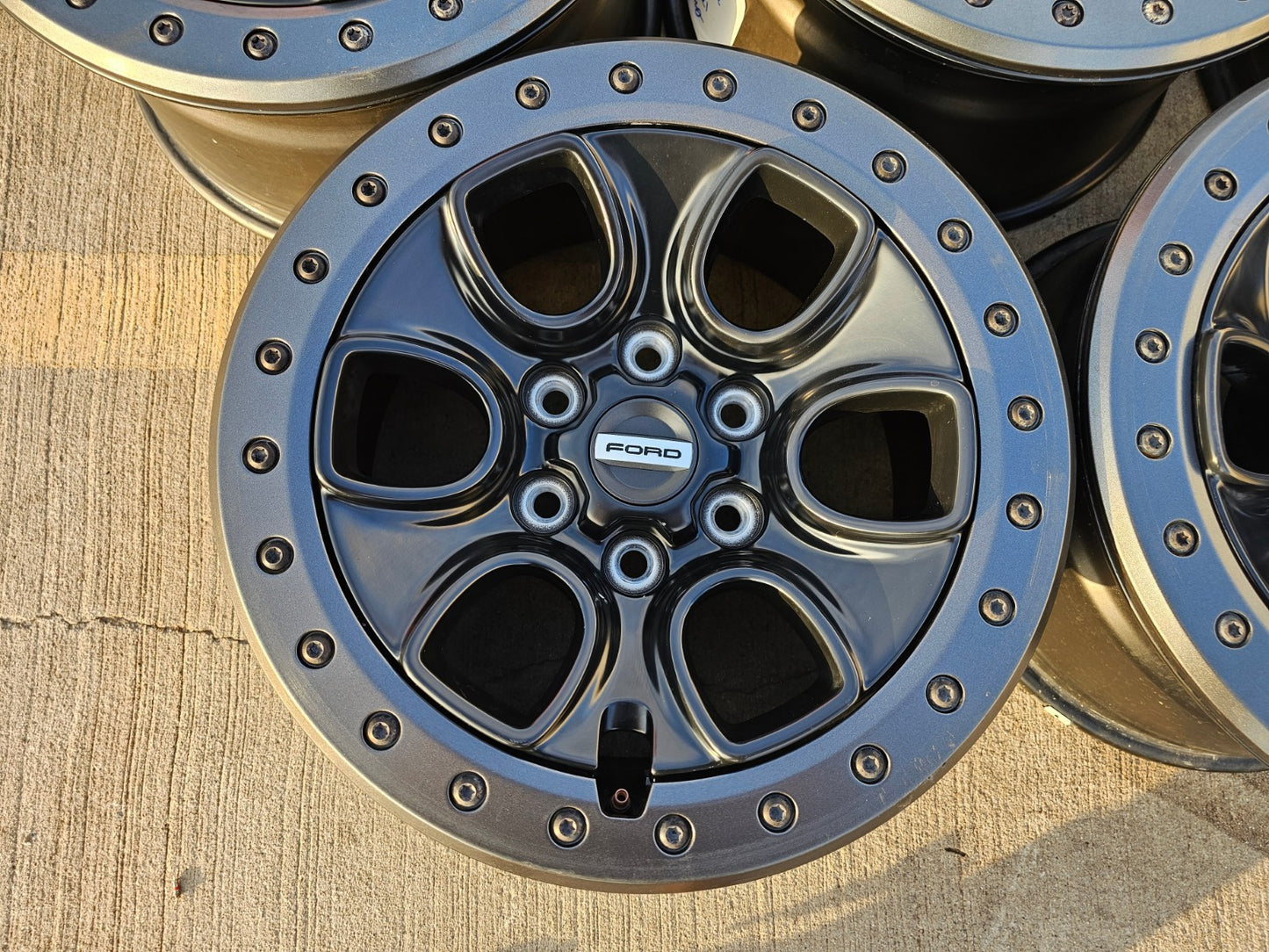 (5) 17" Ford F-150 Raptor OEM BEADLOCK rims wheels 10459 95210 NEW
