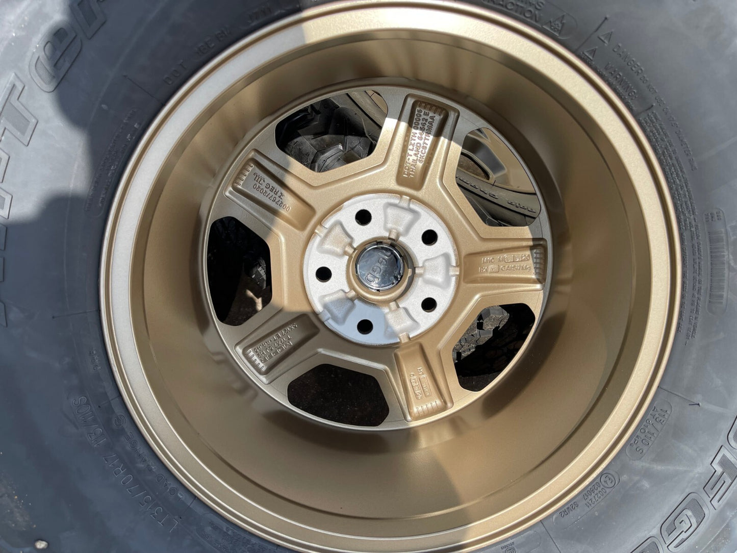 17" Jeep Gladiator RUBICON OEM wheels rims BRONZE Wrangler 9236 NEW 35" BFG