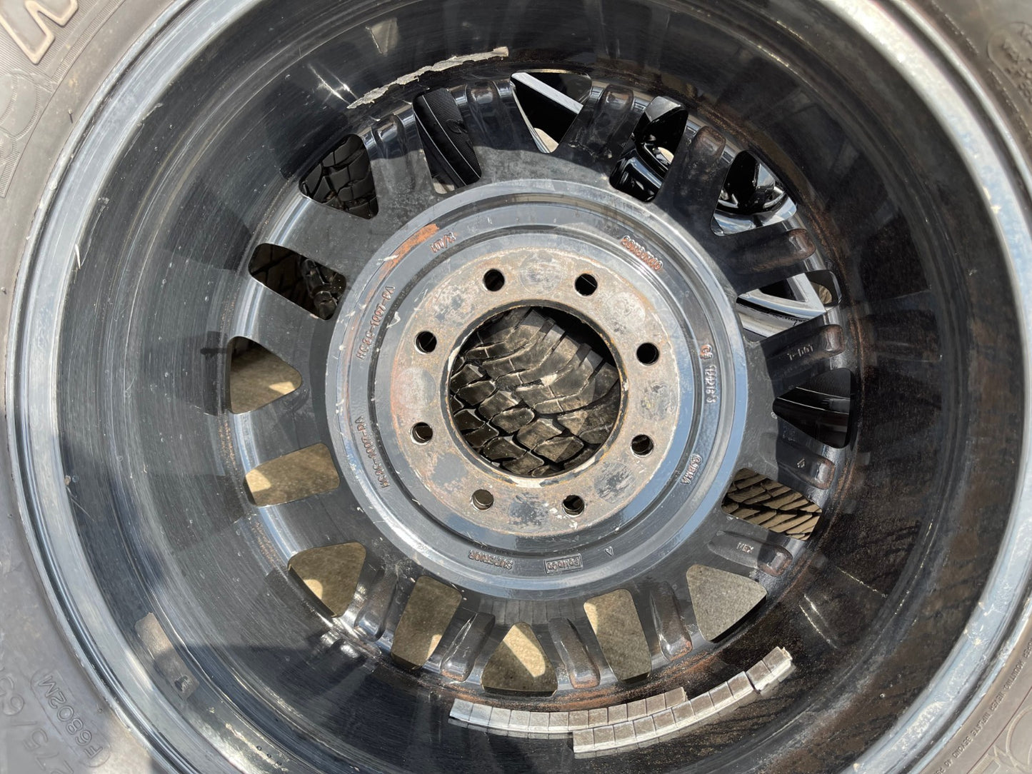20" Ford F-250 F-350 OEM Black rims wheels 10201 tires MICHELIN