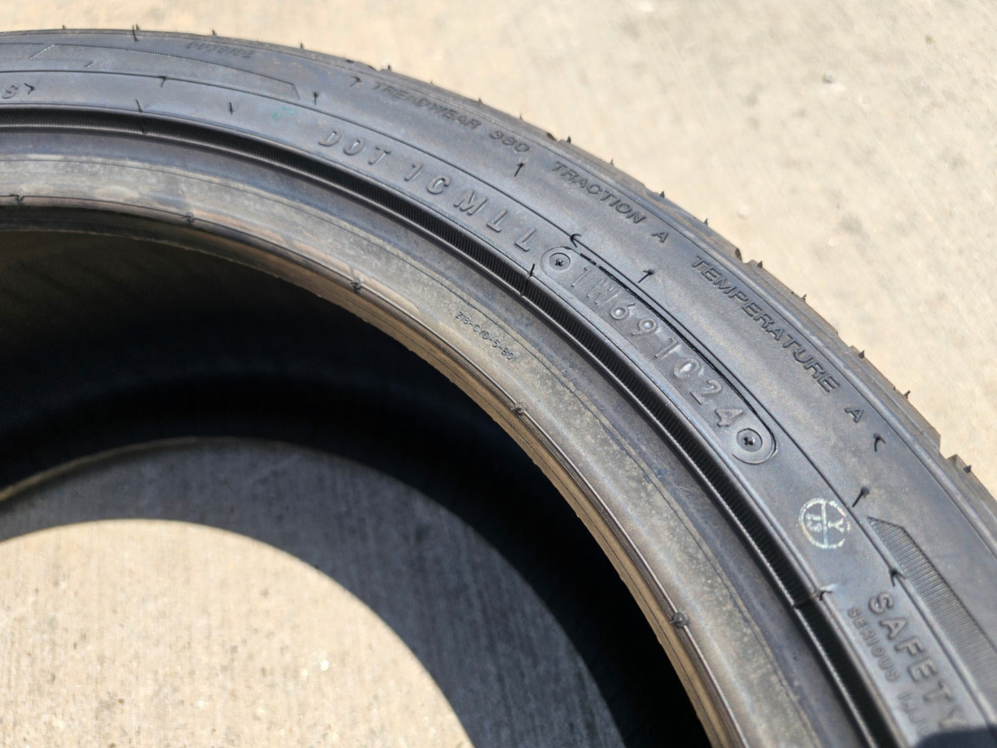(1) 235/40/18 Ironman Gen 3 A/S tire 235/40R18 95W XL NEW