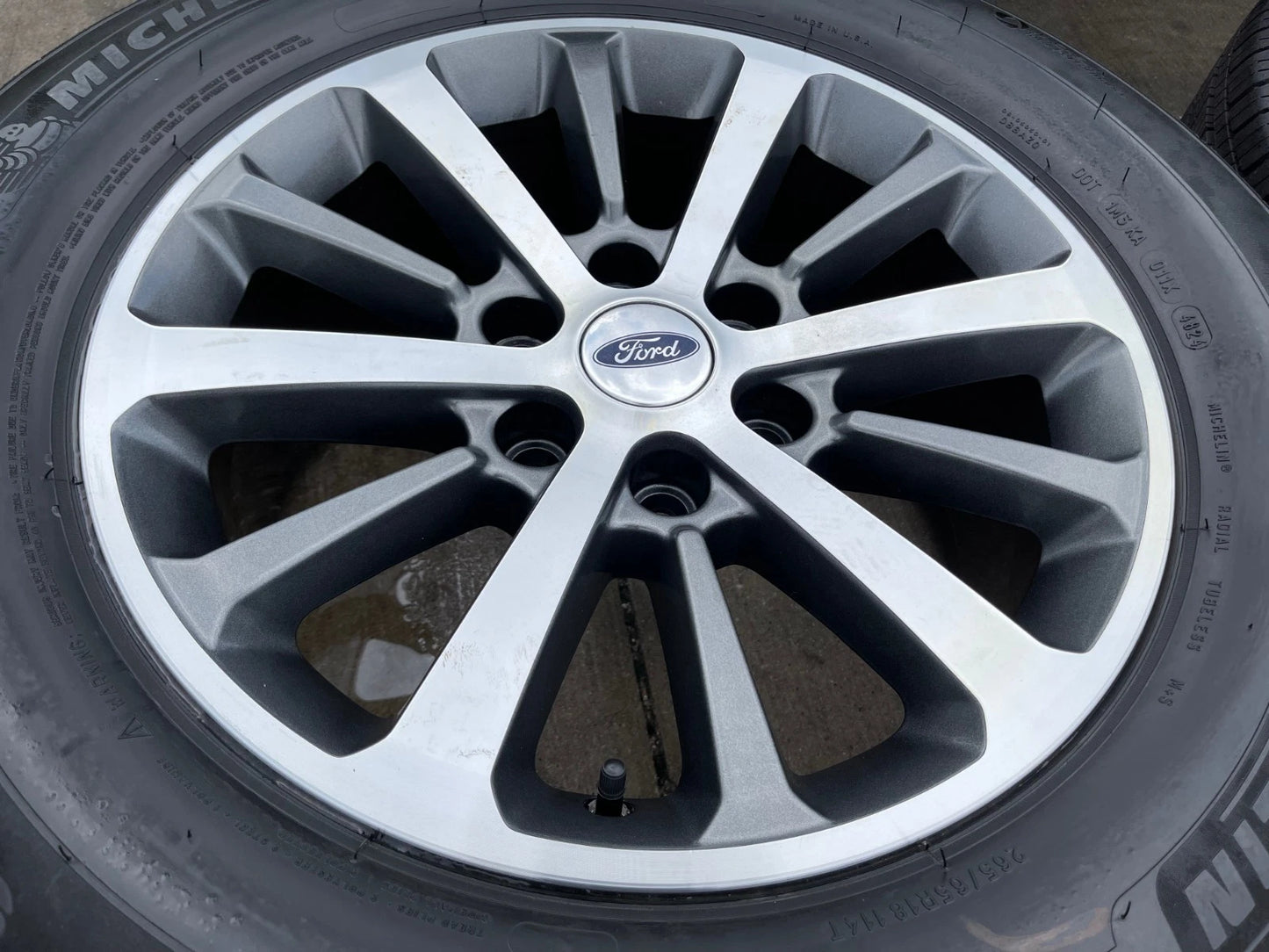 18" Ford F-150 Expedition 10142 OEM rims wheels tires MICHELIN NEW