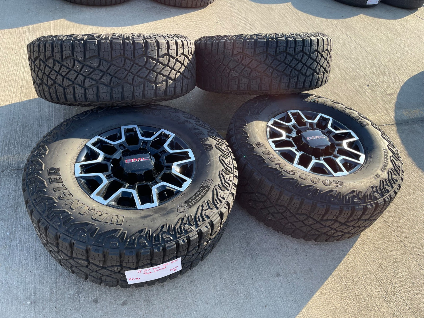 18" GMC Sierra AT4X Chevy Trail Boss 2500 OEM 14136 wheels rims GOODYEAR 35"