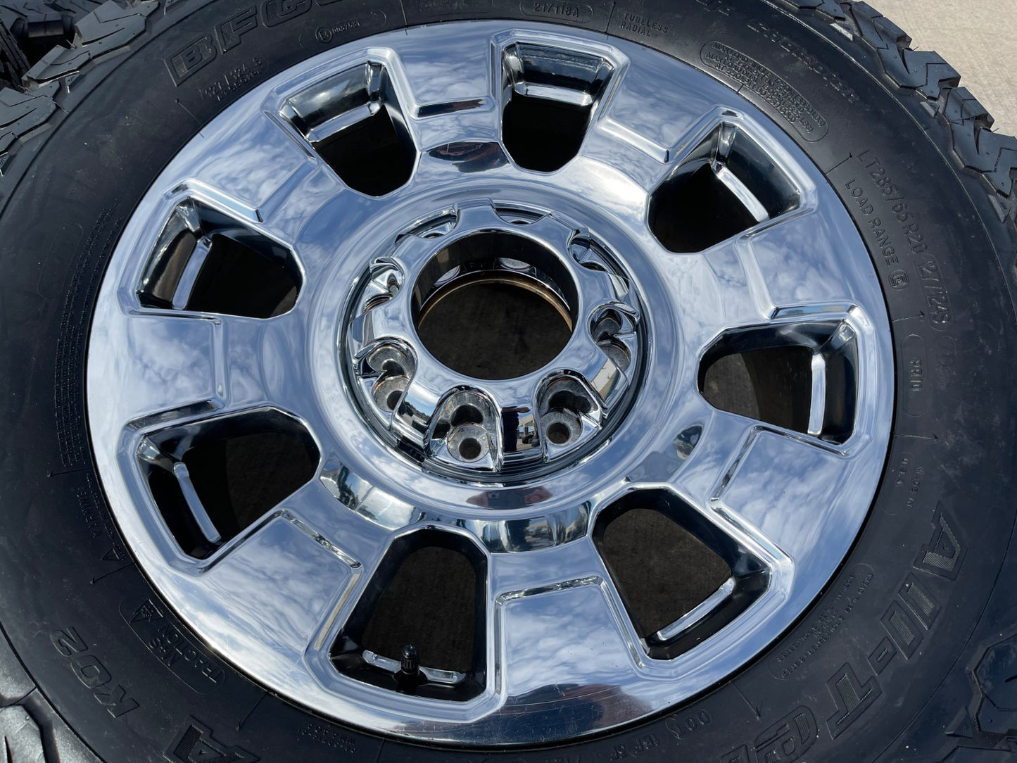 20" Ford F-250 F-350 OEM Lariat 10295 25085 10552 wheels rims NEW BFG KO2 A/T