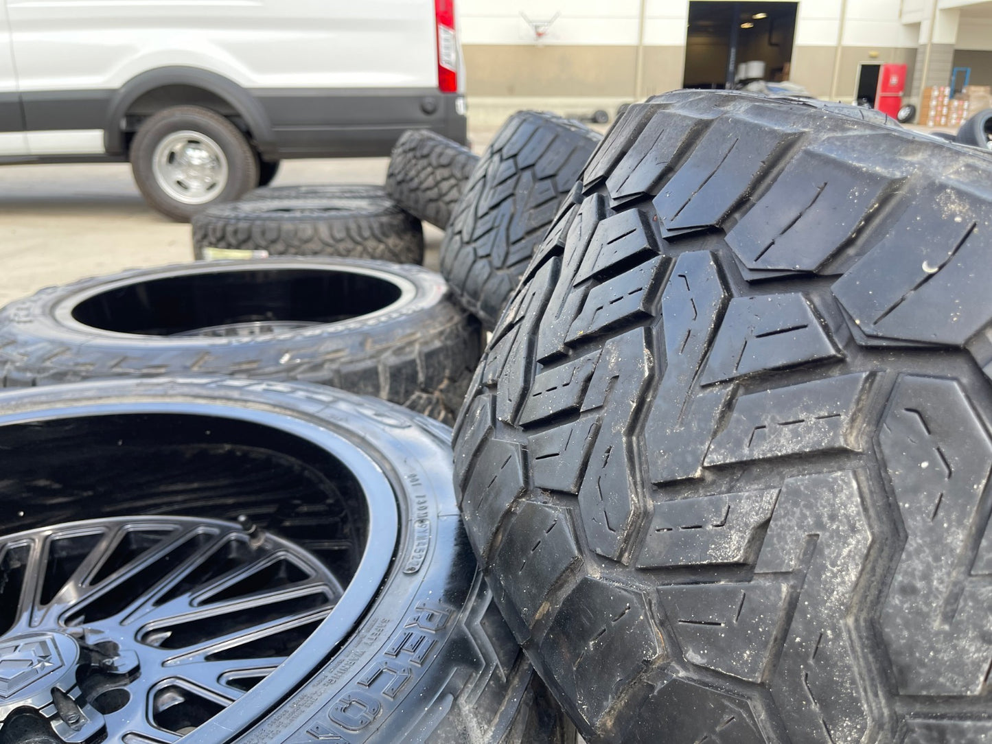 22x12 TIS 553B Chevy Silverado Ford F-150 RAM wheels rims 6x139 6x135