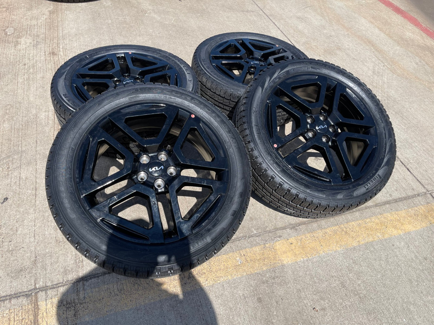 20" Kia Telluride Prestige X-PRO OEM wheels rims 74721 Sedona 2023 2024 2025 NEW