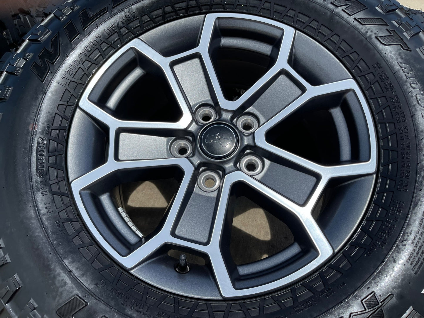 17" Jeep Wrangler Rubicon OEM 9336 wheels rims Gladiator SET FALKEN M/T 33"
