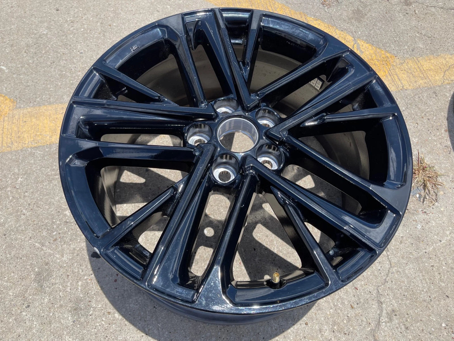 18" Toyota Camry XSE OEM 95968 wheel rim 2022 2023 2024 2025 2026