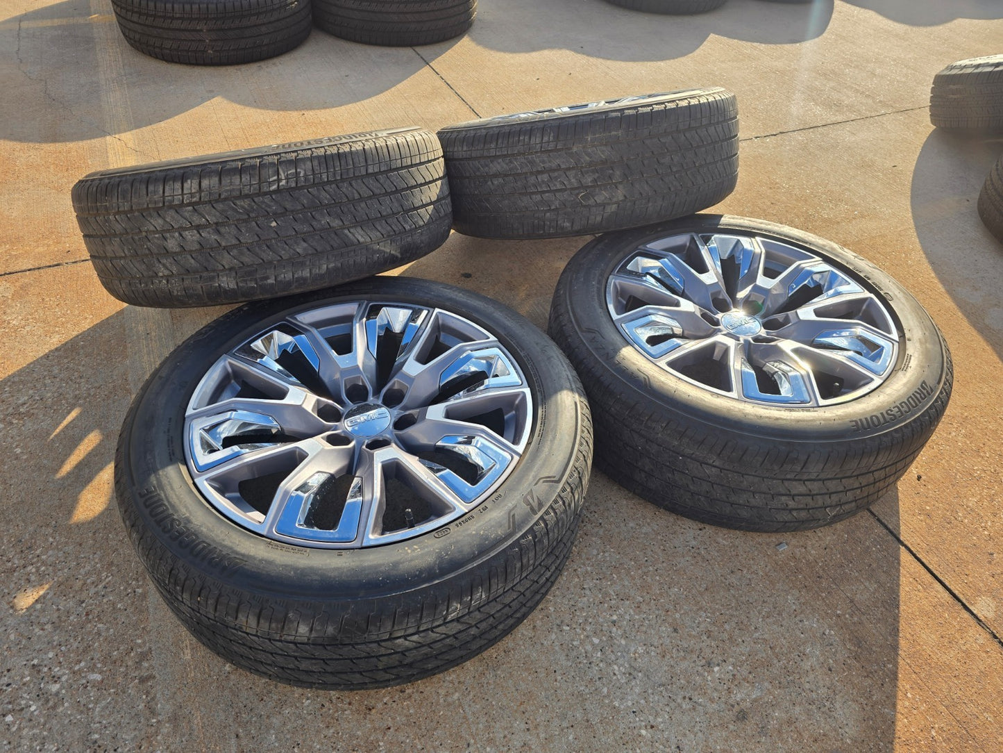22" GMC Yukon Chevy Tahoe Escalade OEM chrome 95513 wheels rims BRIDGESTONE