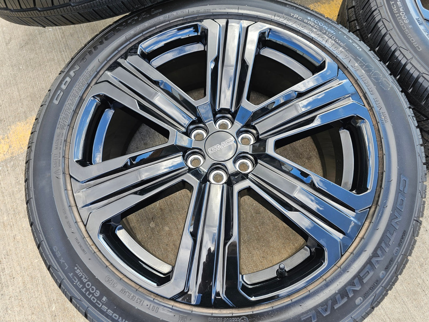 22" GMC Acadia OEM wheels rims Blazer Traverse Buick Enclave XT6 2025 2026 NEW