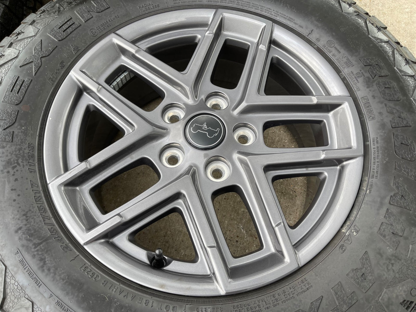 17" Jeep Wrangler Rubicon OEM wheels rims 9324 Gladiator 2025 2026 SET NEXEN NEW