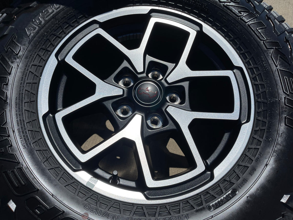 17" Jeep Wrangler Rubicon OEM 95730 9327 wheels rims Gladiator FALKEN AT 33" NEW