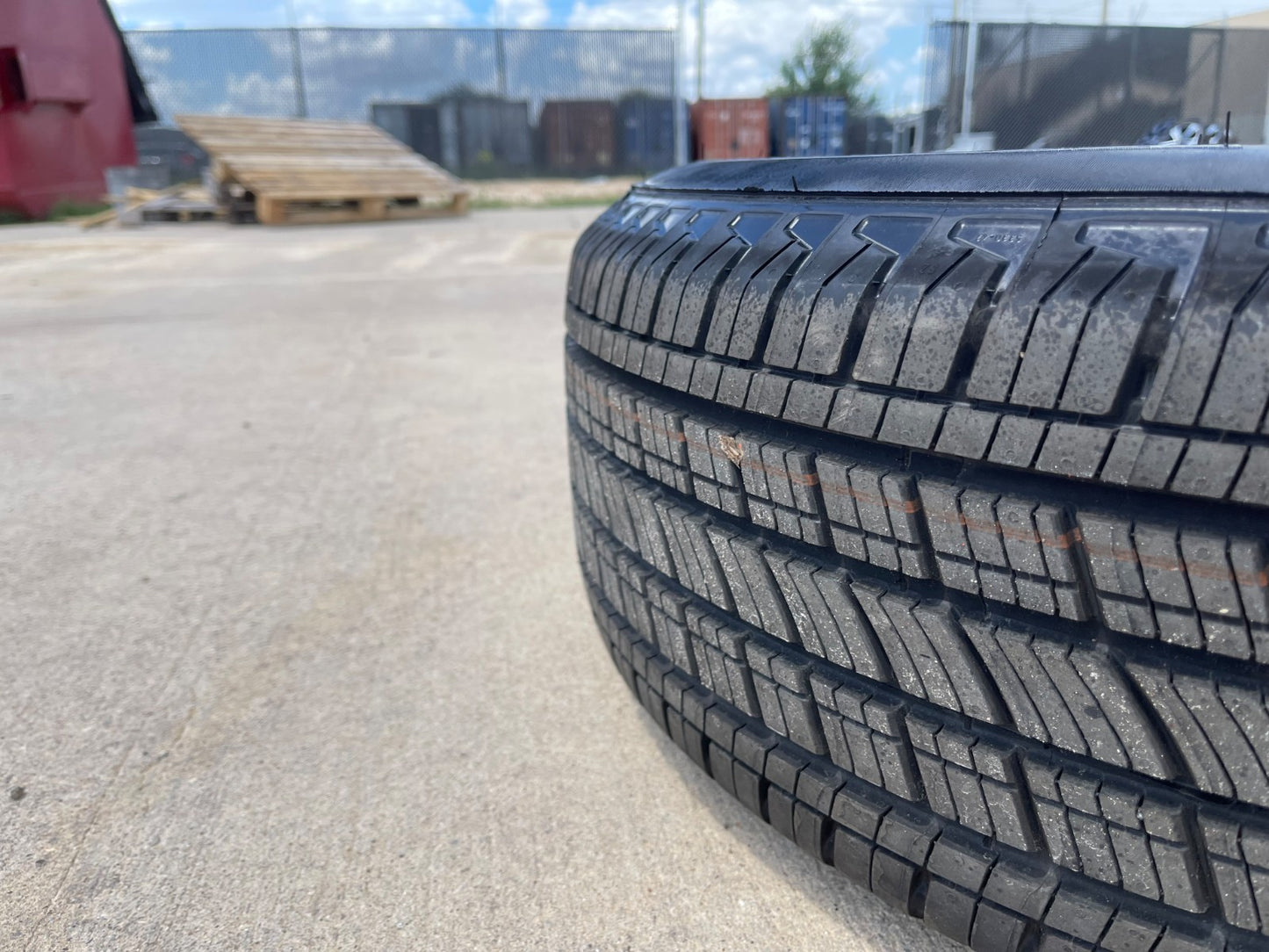 (1) 18" Ford F-150 Lariat OEM rim wheel 10168 tire Expedition MICHELIN NEW