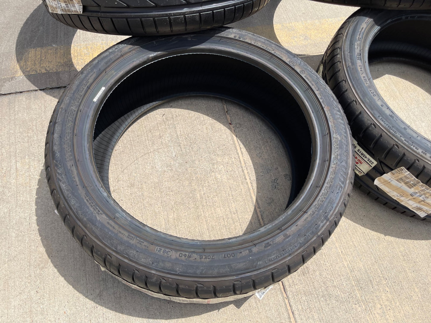 (4) 225/45/19 Bridgestone Potenza S001 RFT tires 225/45R19 92W BRAND NEW!