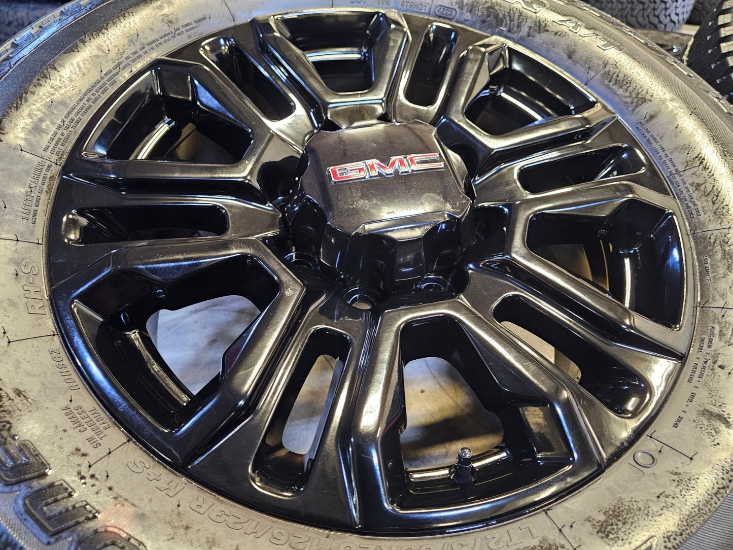 20" GMC Sierra Chevy 2500 OEM 14026 5957 BLACK DIAMOND wheels rims SET