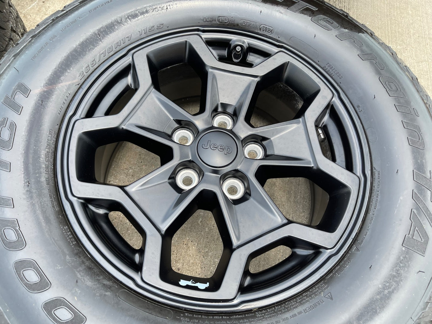 17" Jeep Wrangler RUBICON OEM wheels rims 9237 black 2024 2025 2026 2027 NEW