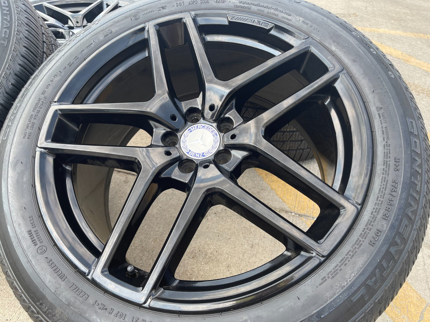 21" Mercedes GLE AMG OEM black wheels rims 85491 85490 tires