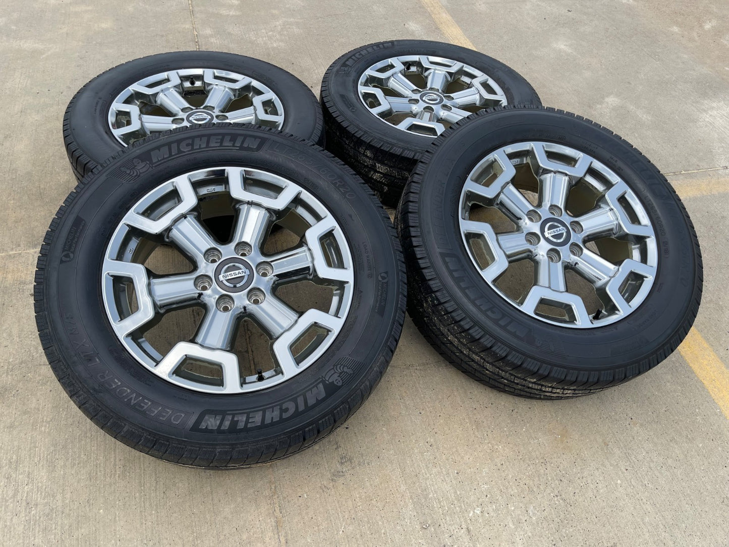 20" Nissan Titan XD OEM 62789 wheels rims tires CHROME MICHELIN