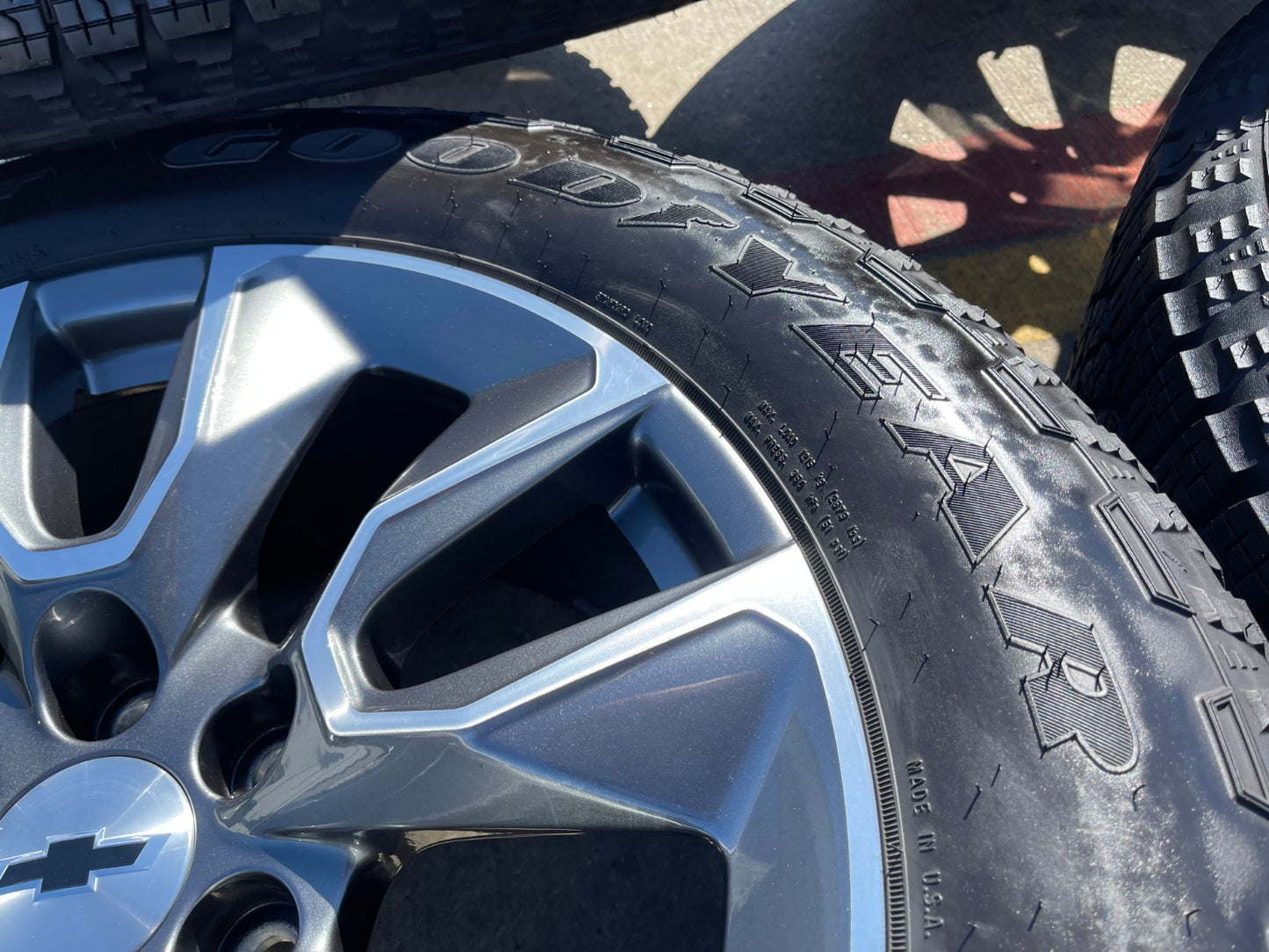 20" Chevy Silverado 1500 Tahoe Suburban OEM 5915 5916 wheels rims GOODYEAR