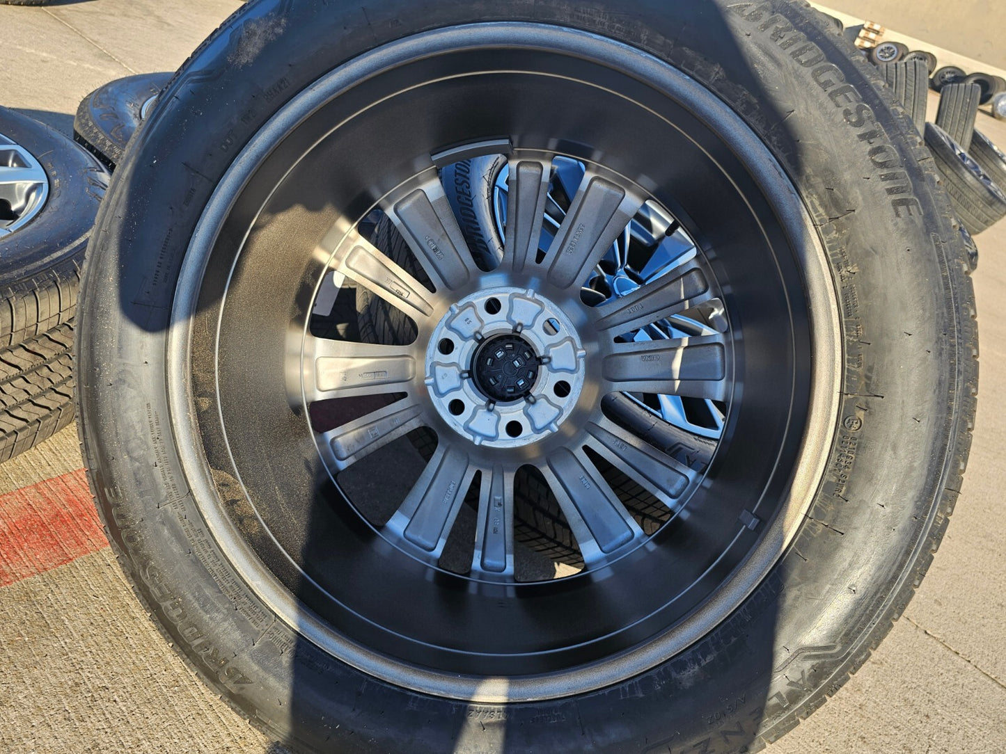 22" Cadillac Escalade Platinum OEM wheels rims tires 2024 2025 2026 NEW
