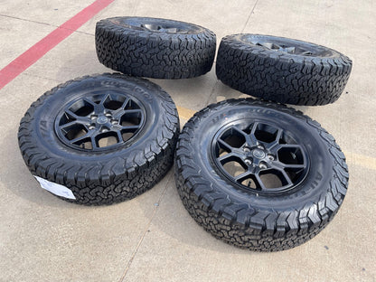 17" Jeep Gladiator RUBICON OEM wheels rims black Wrangler 9326 SET BFG A/T 33"