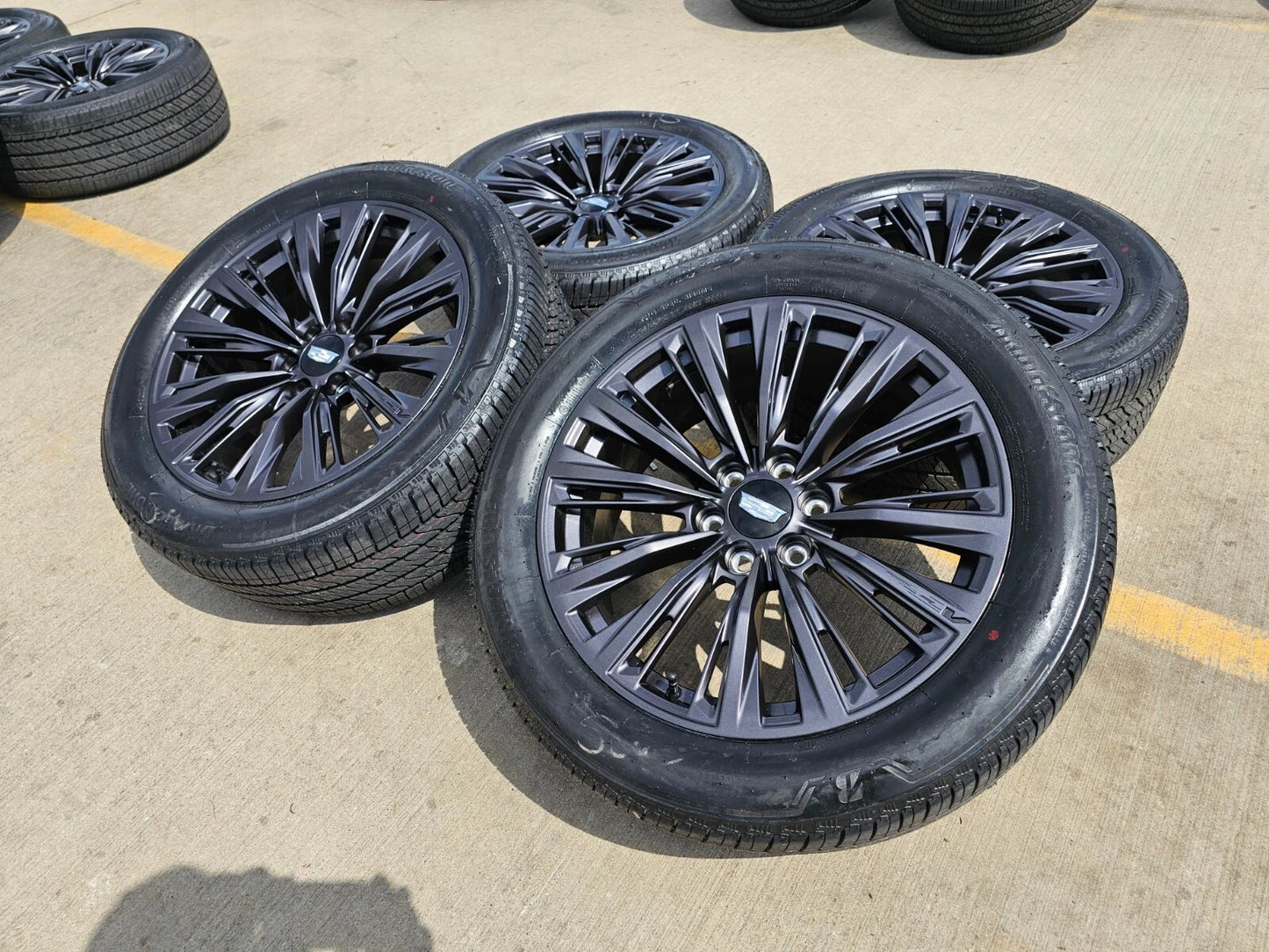 22" Cadillac Escalade V V600 Platinum OEM ORIGINAL wheels rims 2025 2026 NEW