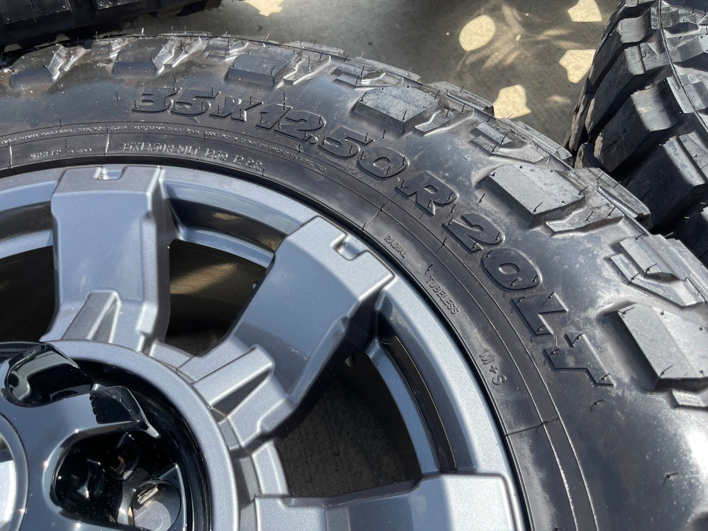20" Ford F-250 F-350 OEM 10296 10485 Lariat wheels rims SET 2025 2026 TOYO 35"