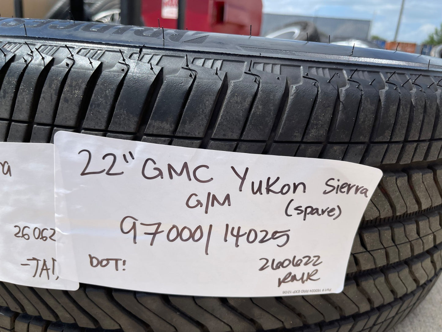22" GMC Yukon Sierra DENALI OEM wheel rim 14025 97000 tire (1) spare BRIDGESTONE