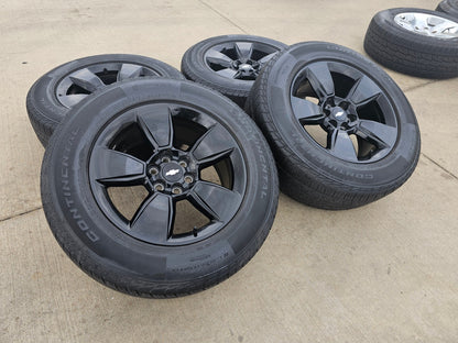 18" Chevy Colorado REDLINE OEM wheels rims 5747 5818 tires 2019 2020 2021 2022