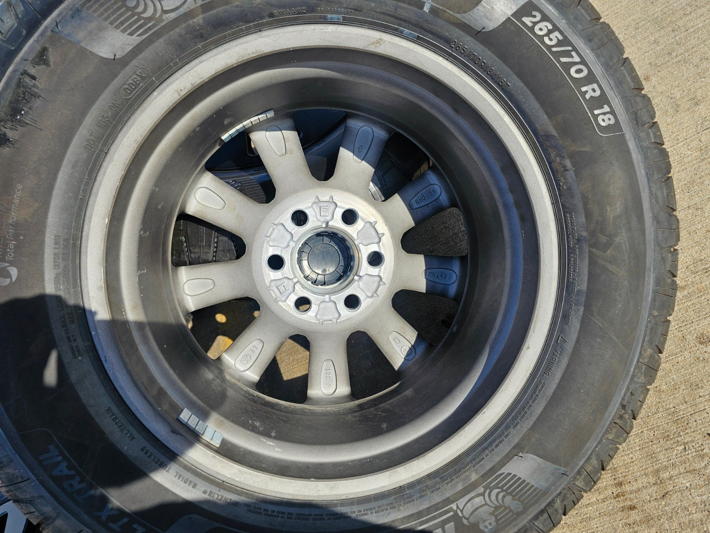 18" Toyota Land Cruiser OEM wheels rims 95952 Tundra Sequoia MICHELIN NEW