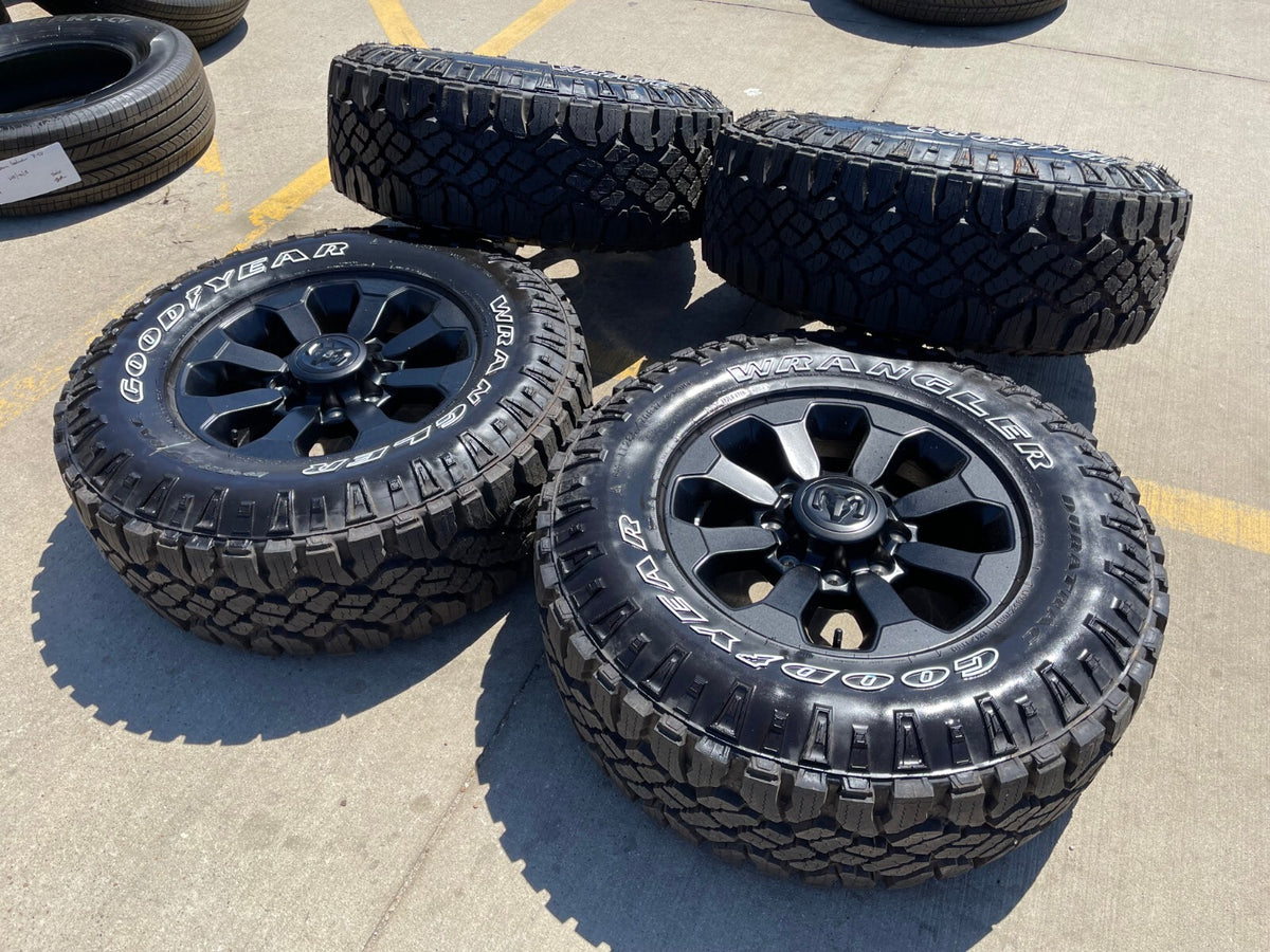 17" Ram 2500 3500 Laramie Power Wagon OEM 2599 wheels rims tires SET NEW
