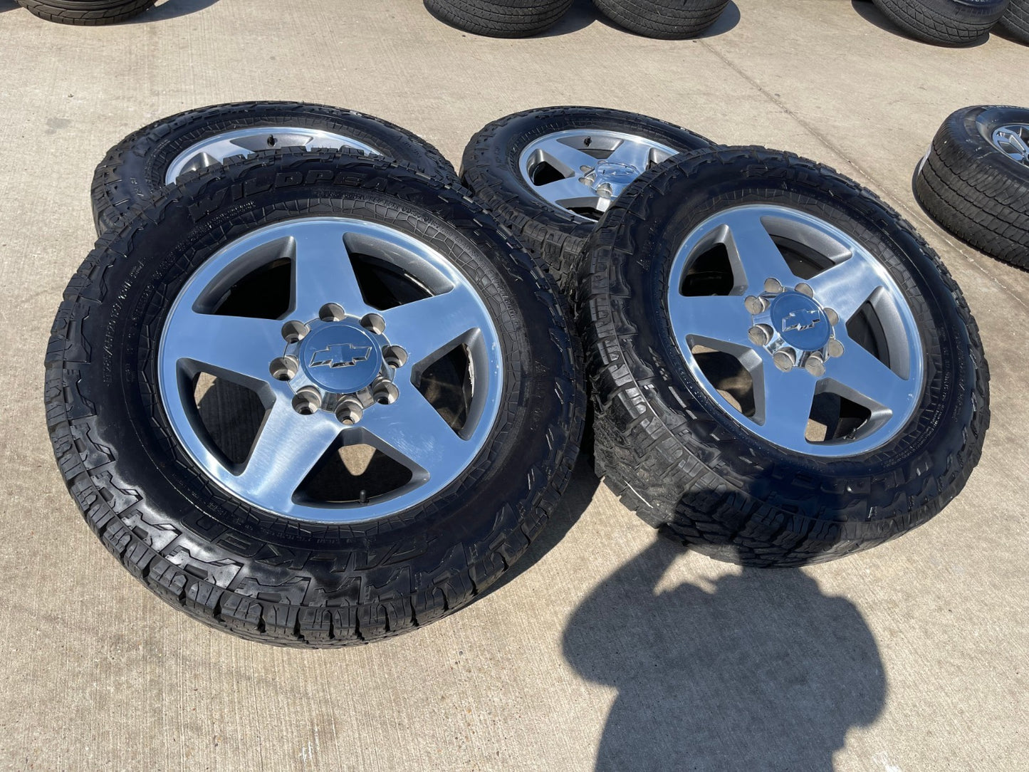20" Chevy Silverado GMC 2500 OEM 5805 wheels rims tires