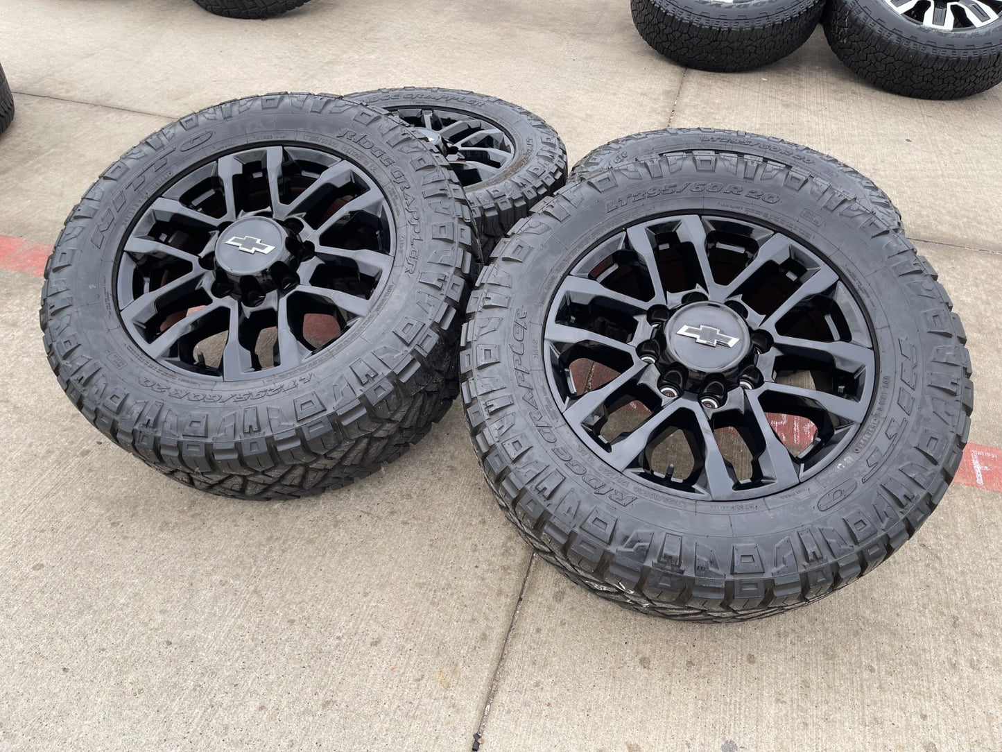 20" Chevy Silverado Trail Boss GMC AT4 2500 OEM 94030 wheels rims NIRTO 34"