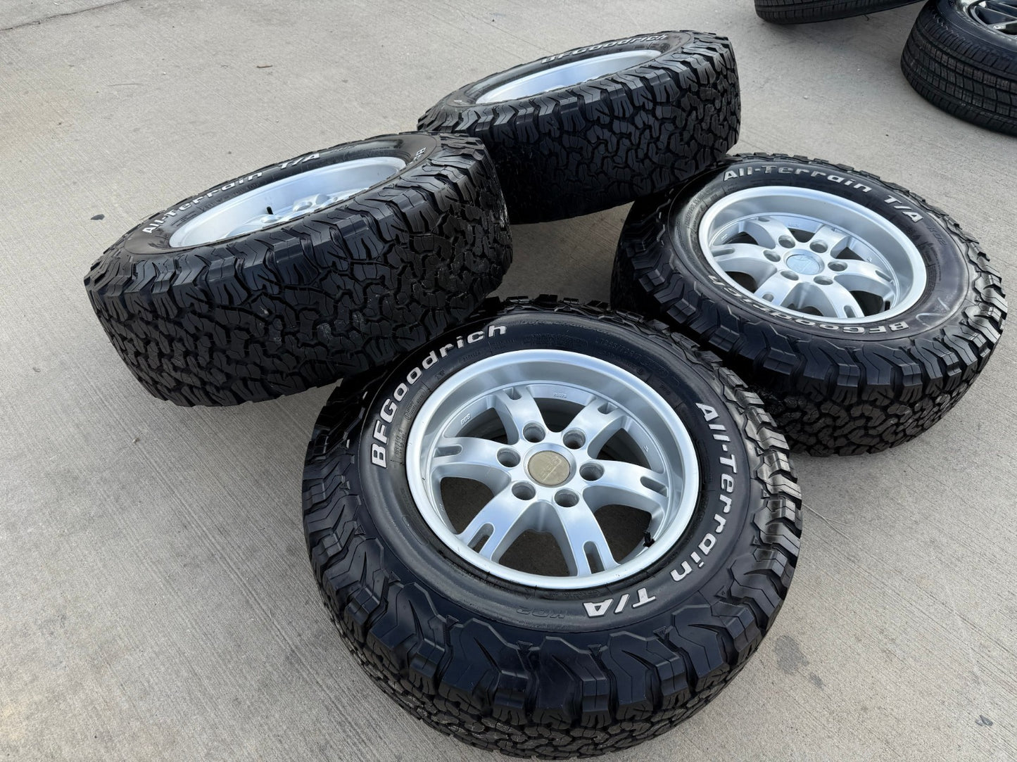 17" Toyota FJ Cruiser BBS TRD PRO 4Runner Tacoma OEM wheels rims BFG KO2 A/T NEW