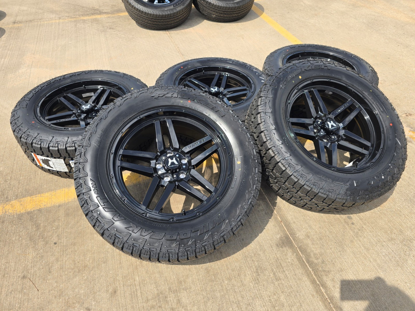 20" 20x9 Hartes Metal Savage Jeep Wrangler wheels rims 5x127 5x5 FALKEN 33" NEW