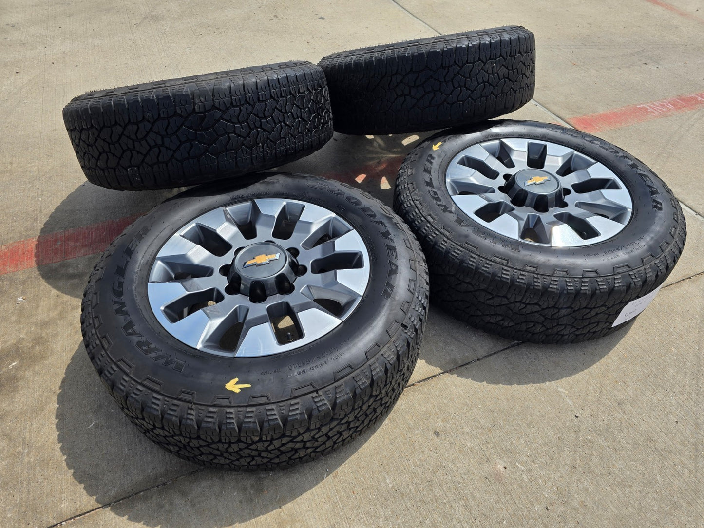 20" Chevy Silverado GMC Sierra 2500 3500 OEM 5960 5947 wheels rims DISCOUNTED
