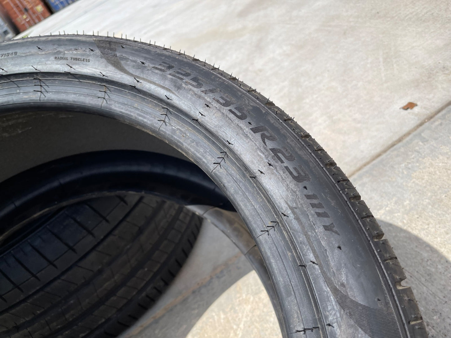 (1) 325/35/23 Pirelli P Zero tire 325/35R23 111Y MO-S PNCS NEW take off!