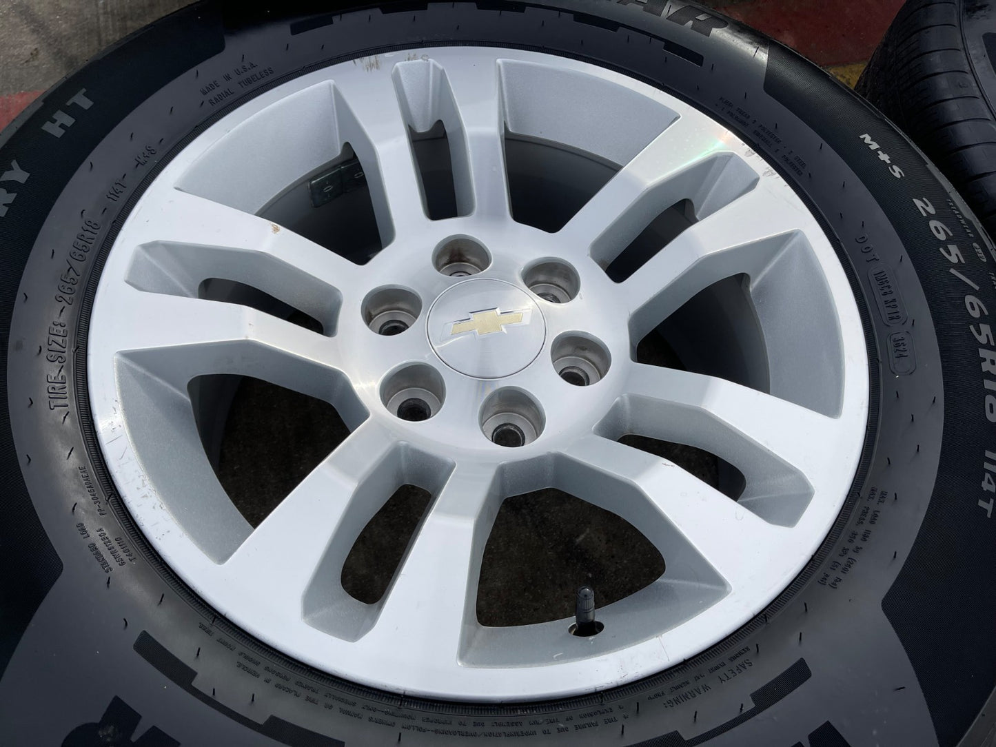 18" Chevy Silverado Suburban Tahoe OEM 5646 wheels rims Yukon Sierra GOODYEAR