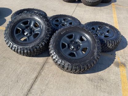 17" Jeep Wrangler Rubicon Sahara OEM wheels rims 9240 9220 black BFG KM3