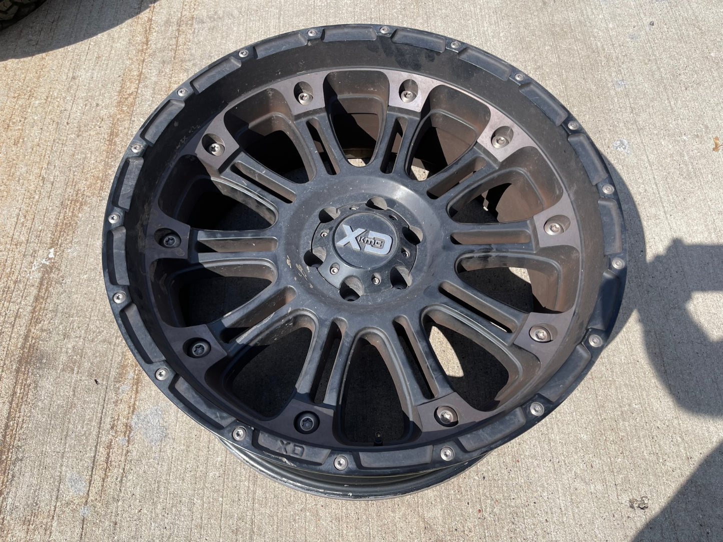 (1) 22x10 22" XD 829 Ford F-150 Expedition rim wheel -18 6x135