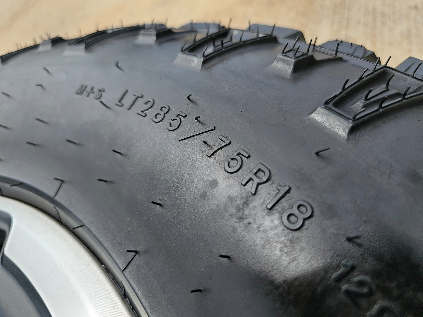 (1) 18" Ford F-250 F-350 OEM TREMOR 10482 rim wheel DURATRAC Spare
