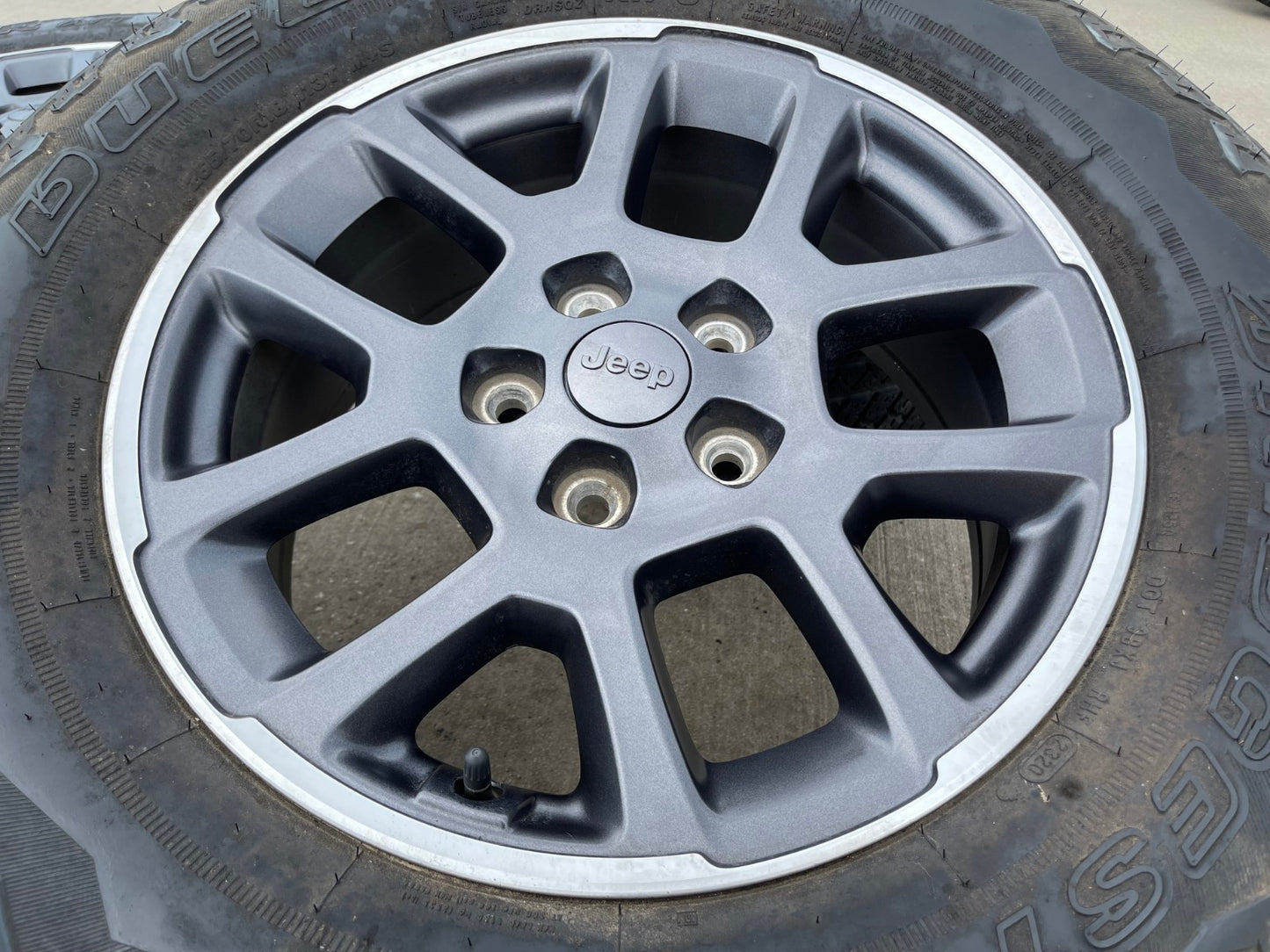 18" Jeep Gladiator Overland OEM wheels rims Wrangler 9241 tires