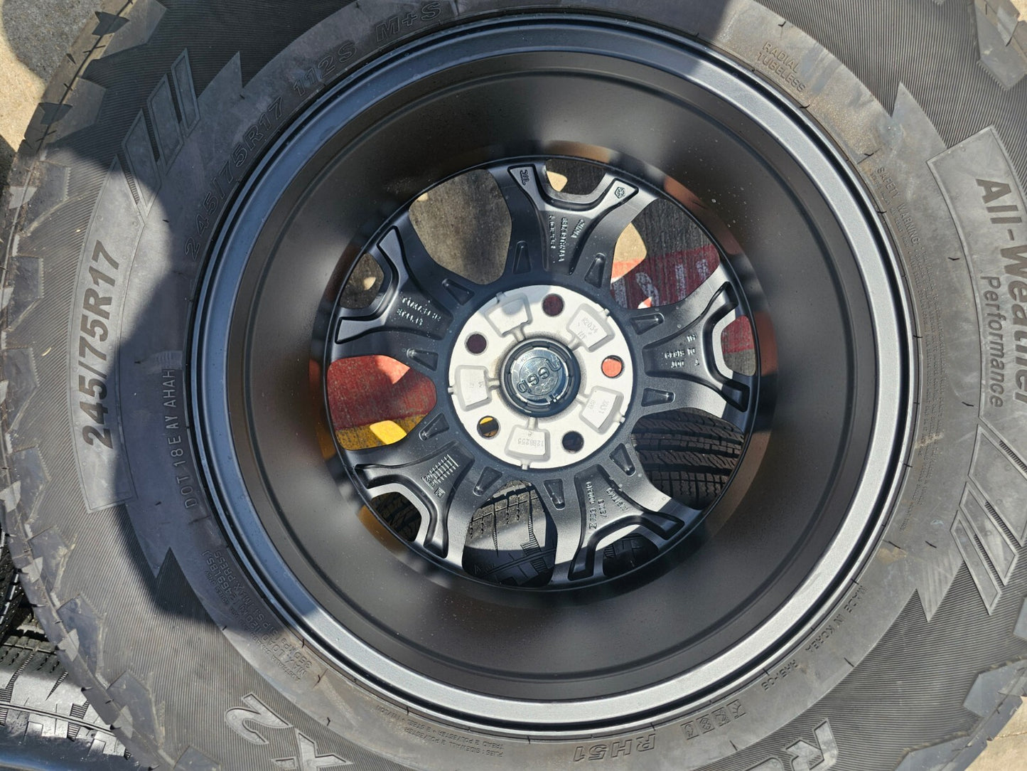 (1) 17" Jeep Wrangler Rubicon OEM 9218 wheel rim Gladiator tire NEXEN HTX2 NEW