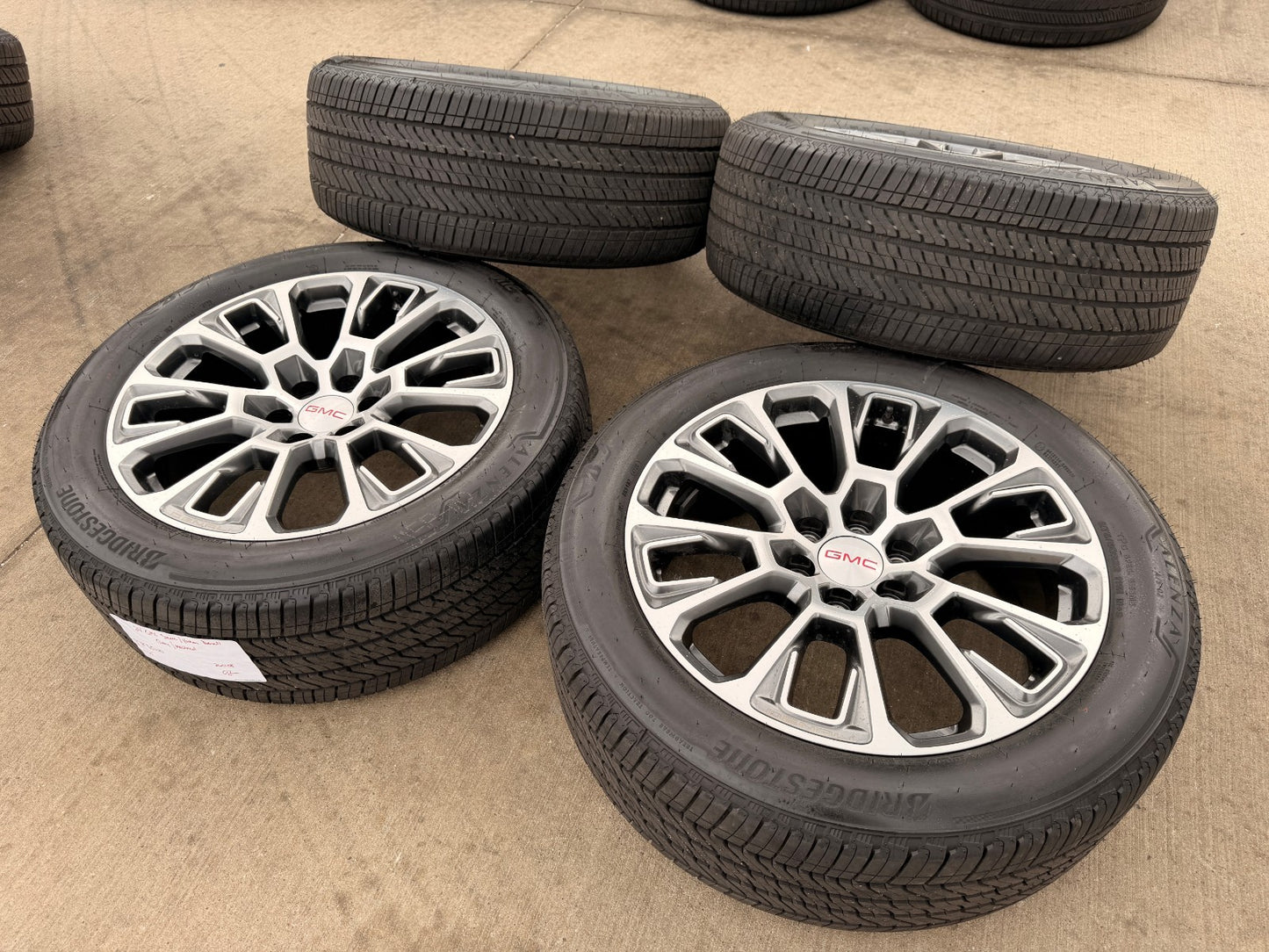22" GMC Yukon Sierra DENALI OEM wheels rims Tahoe tires 2024 2025 2026 NEW