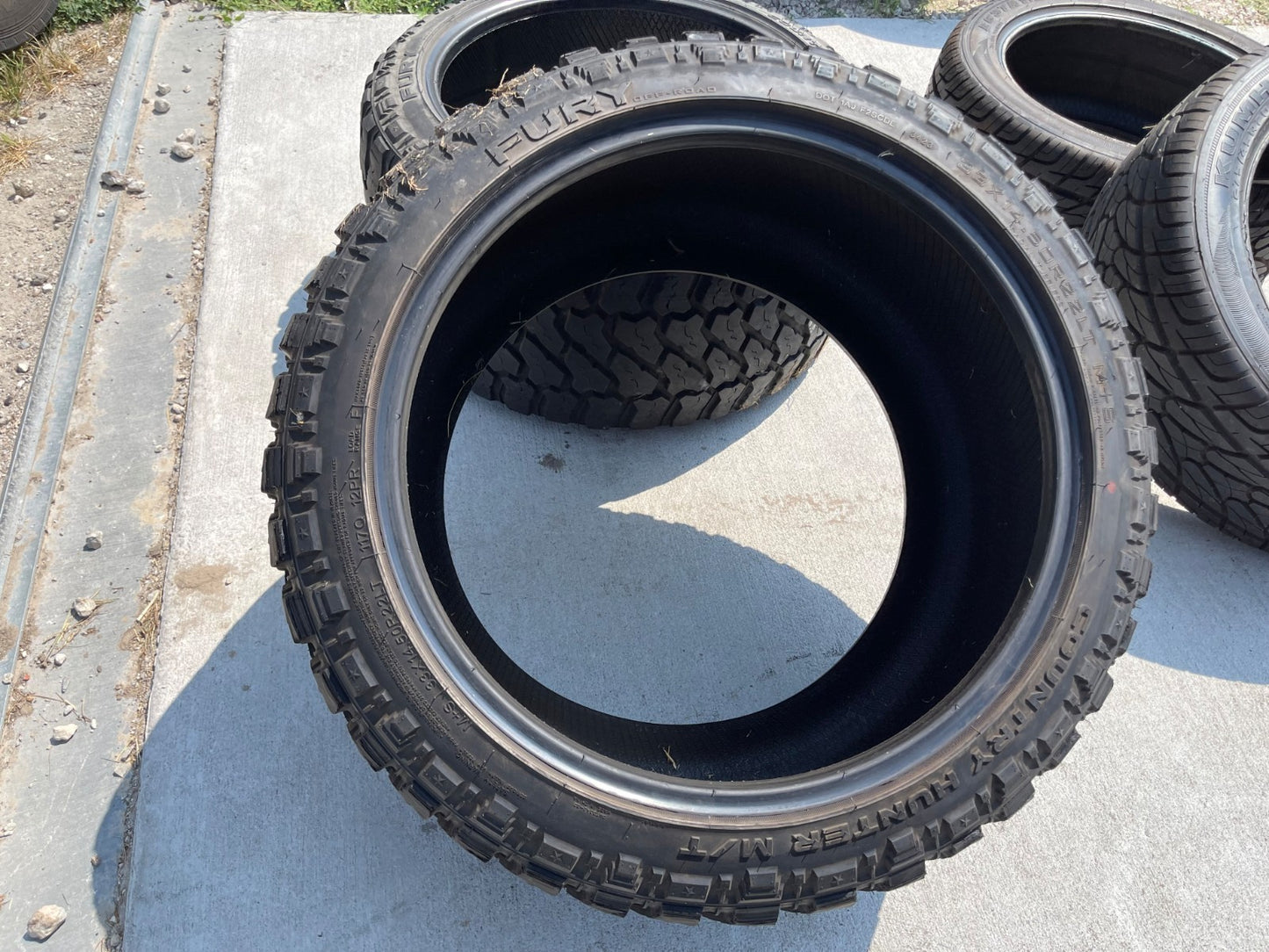 (1) 33x14.5x22 Fury Country Hunter M/T 117Q  12 PLY Load Range F tire 33x14.5R22