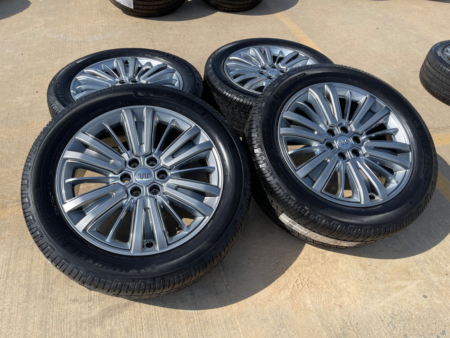 22" Ford F-150 LIMITED OEM rims wheels 10622 Expedition 2025 2026 MICHELIN NEW