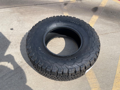 (1) 315/70/17 BFG KO2 A/T tire 315/70R17 LT 10 ply LRC 113S BRAND NEW !!!