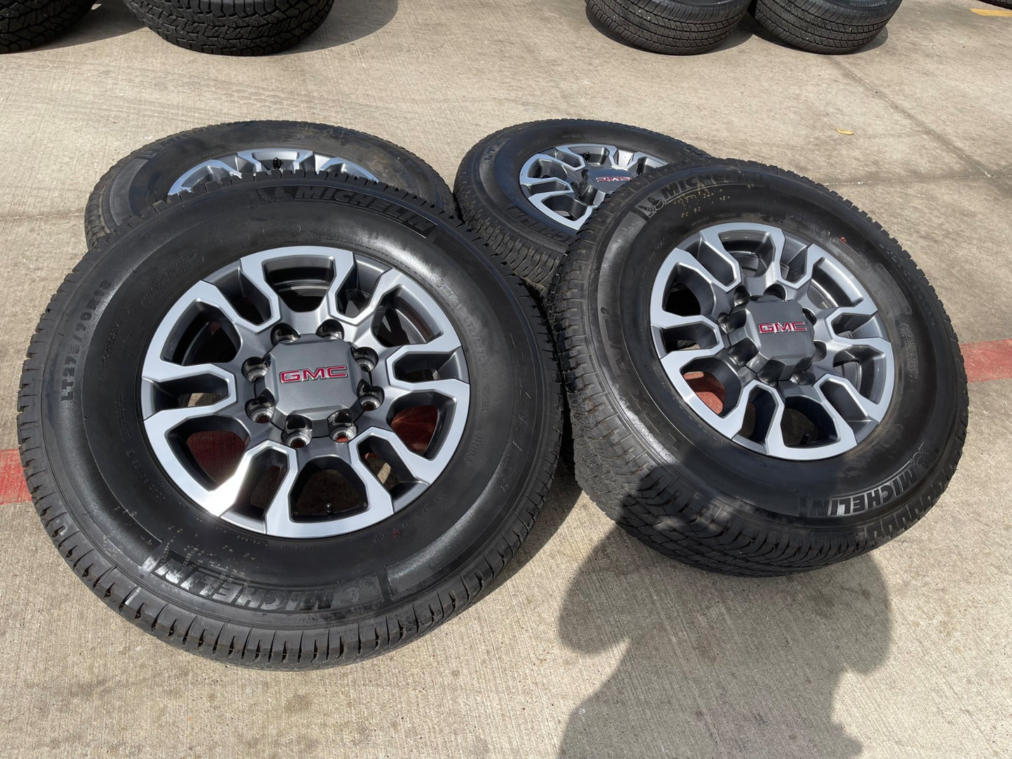 18" GMC Sierra AT4X Chevy Silverado 2500 3500 OEM 5949 wheels rims MICHELIN NEW